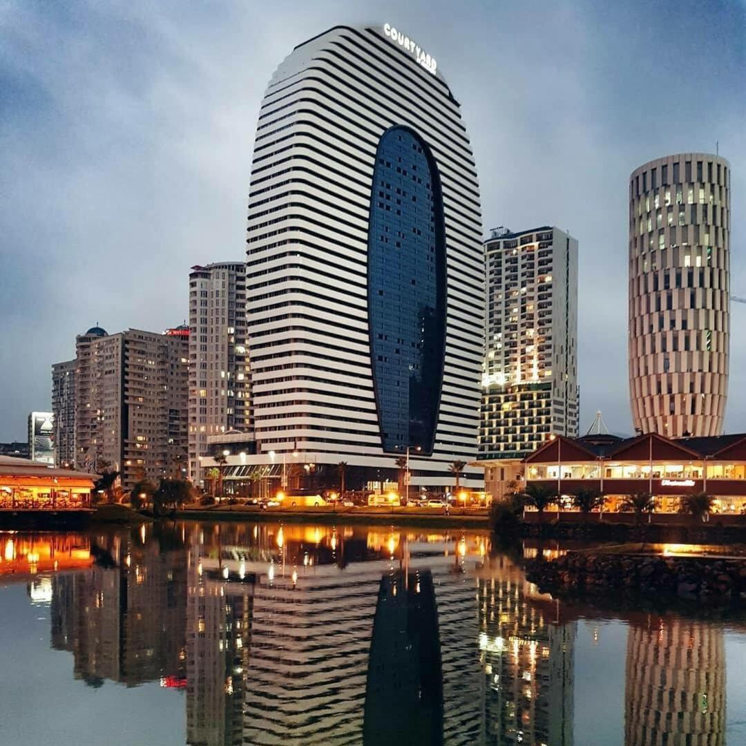 Queen Tamara Apartment 巴统 外观 照片